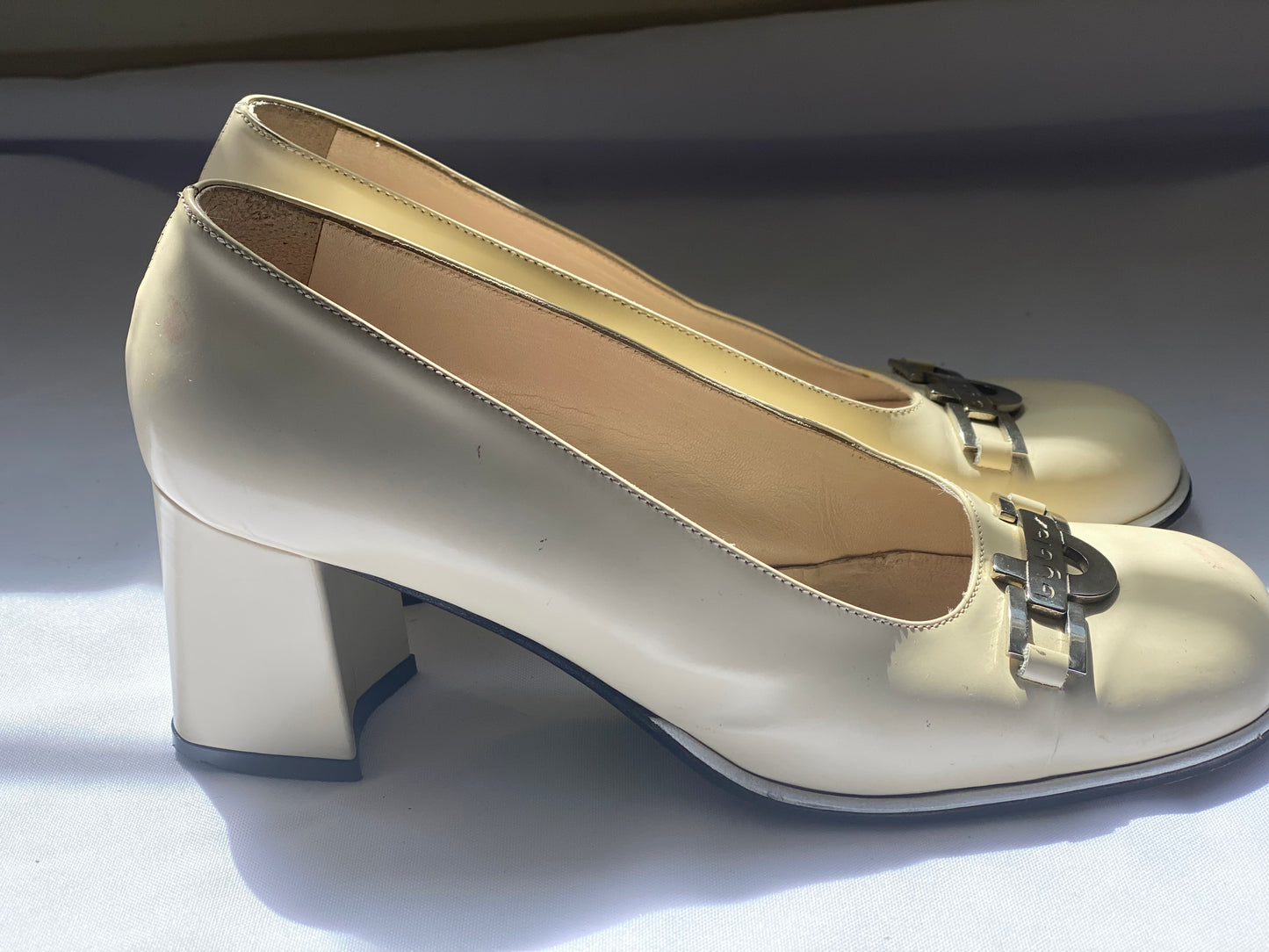 Cream Bybas Round Toe Chunky Heels