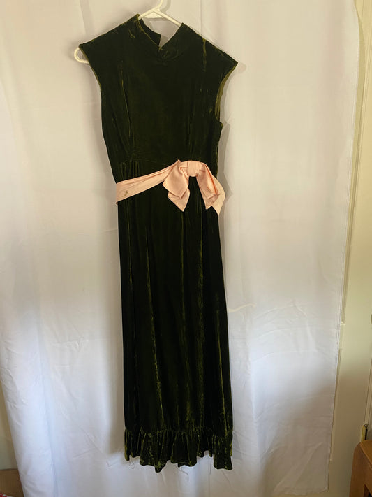 1950's/60's Deep Chartreuse Sleeveless Velvet Dress
