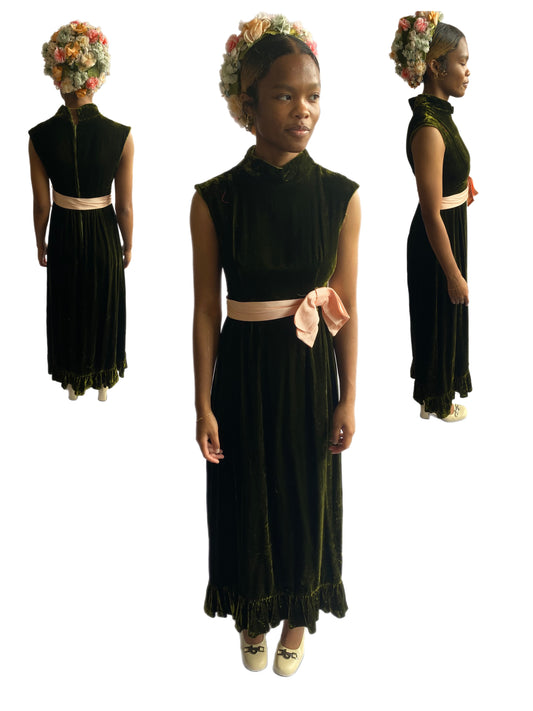 1950's/60's Deep Chartreuse Sleeveless Velvet Dress