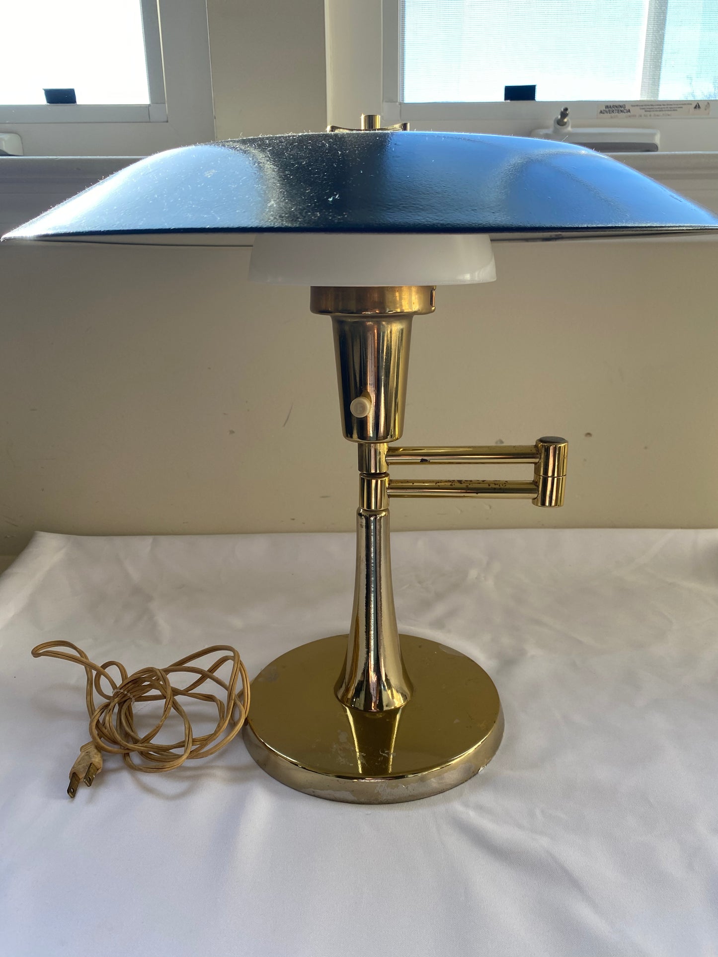 1950s Mid Century Modern Atomic Saucer Lamp