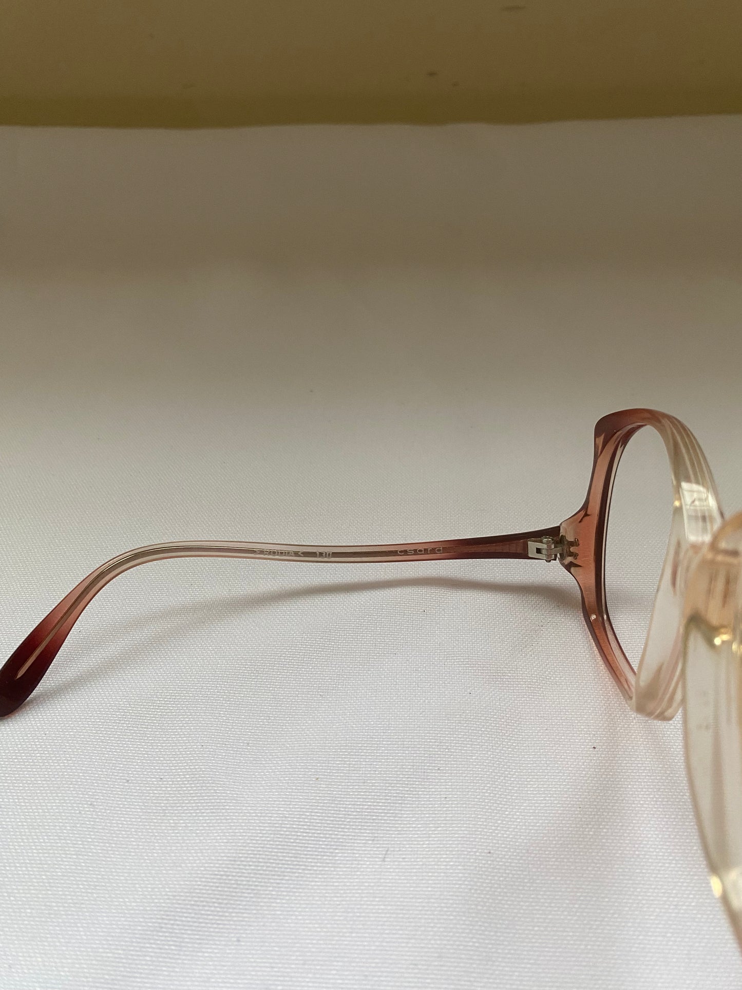 1960s Light Pink Gradient Glasses