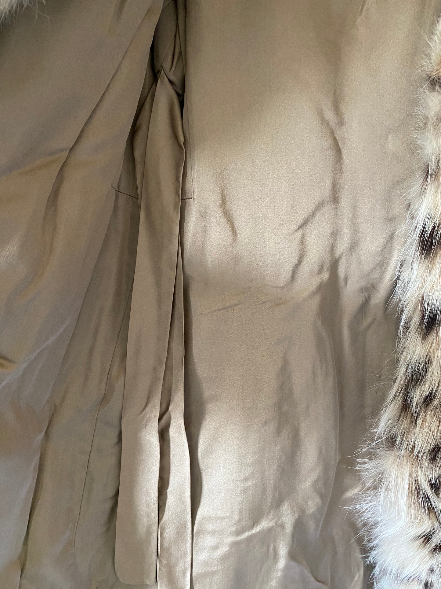 La Renaissance Fur w/Spotted Fox Trim