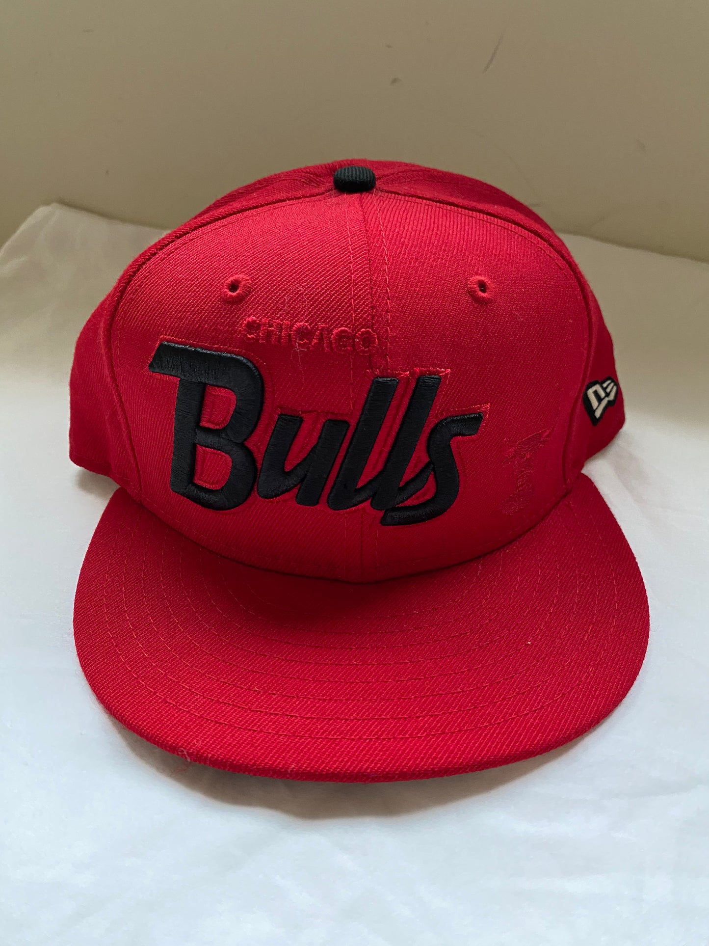 Red Hardwood Classics Chicago Bulls Hat