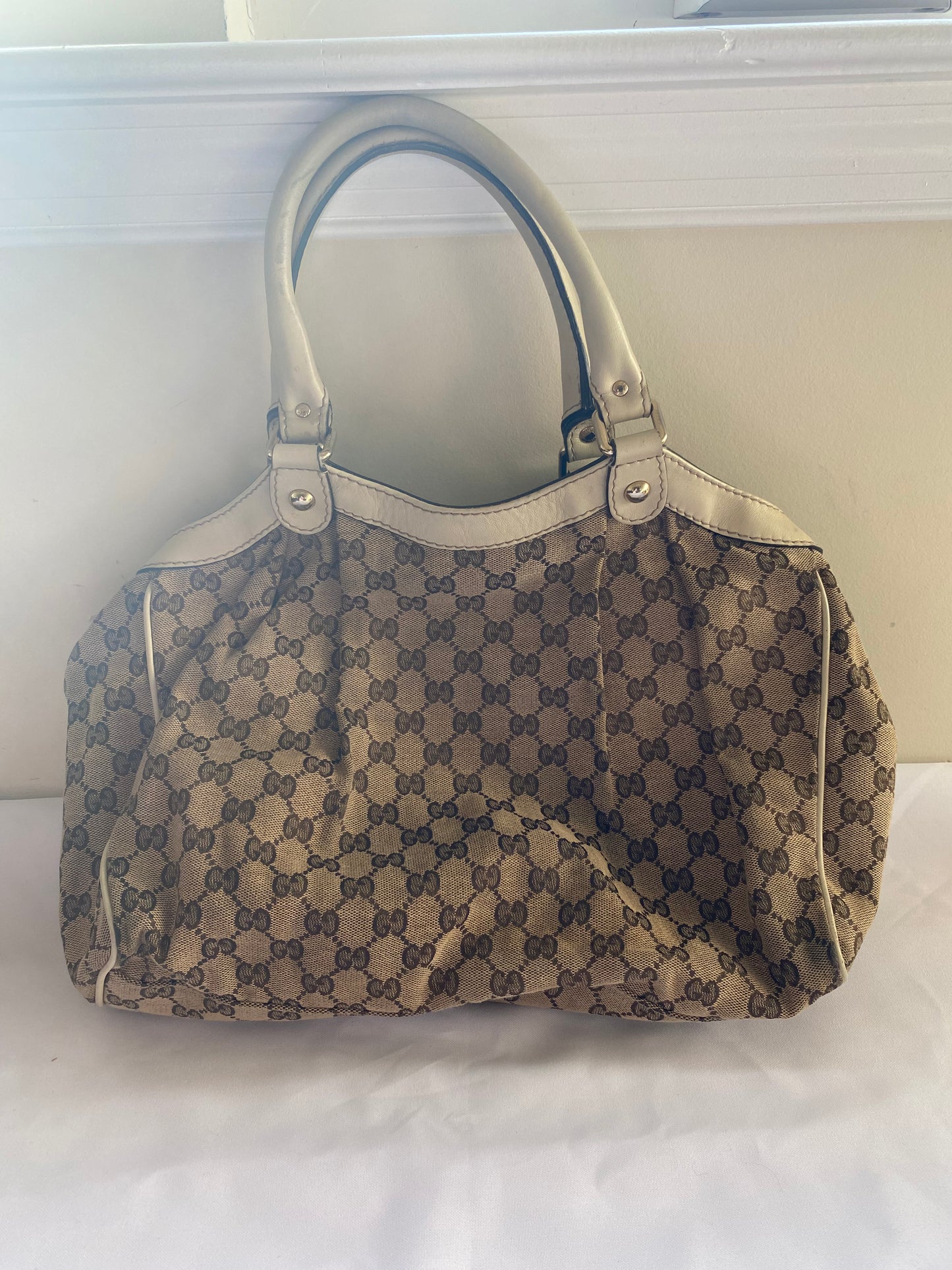 Gucci Sly Tote Handbag (Authenticated)