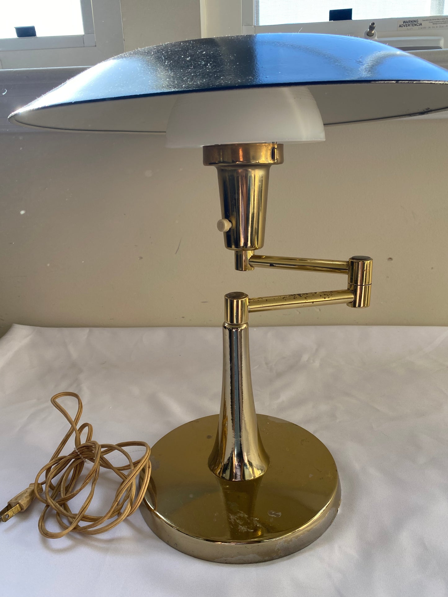 1950s Mid Century Modern Atomic Saucer Lamp