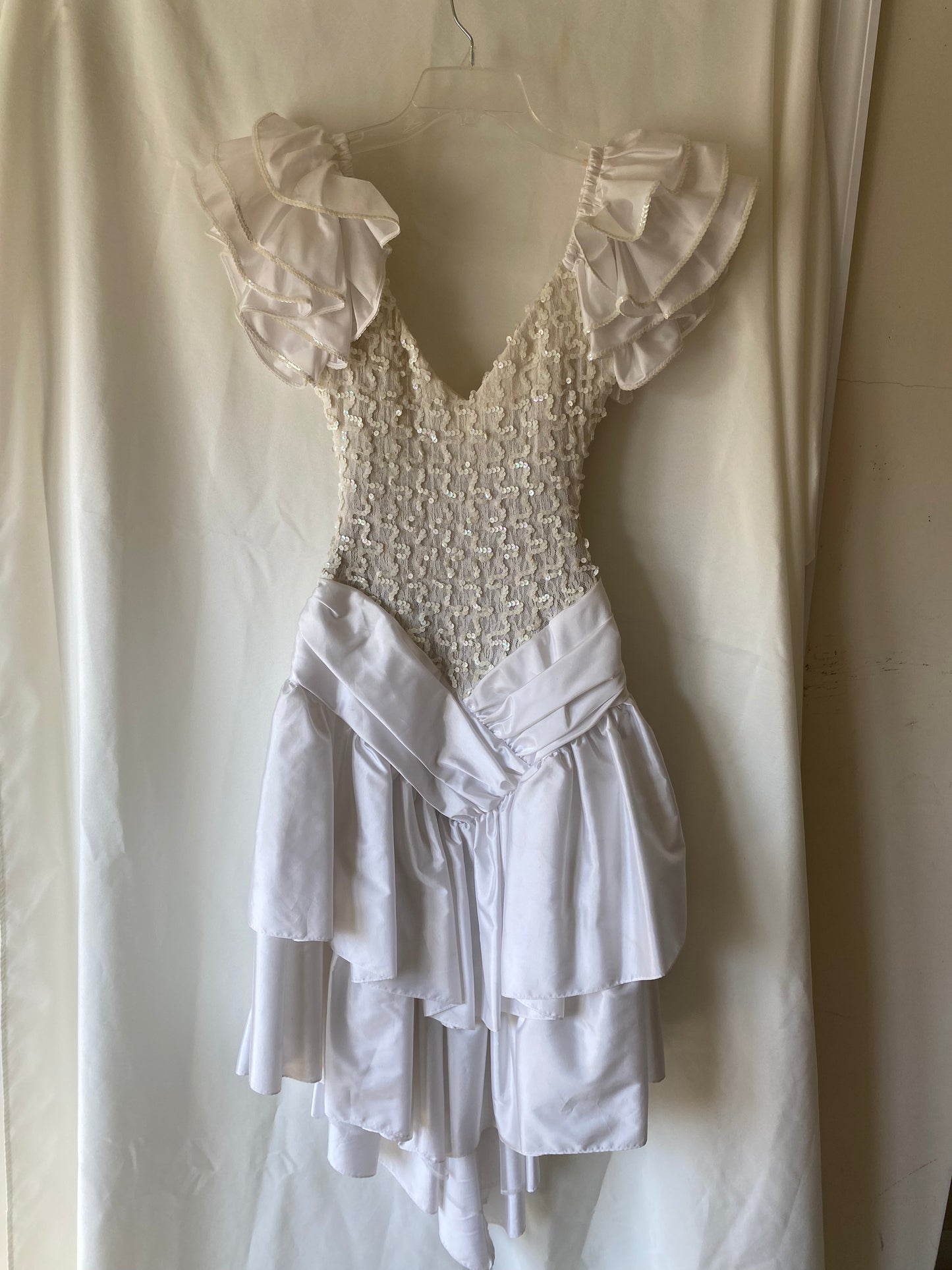 Vintage White Puffy Sleeve Sequined Dress