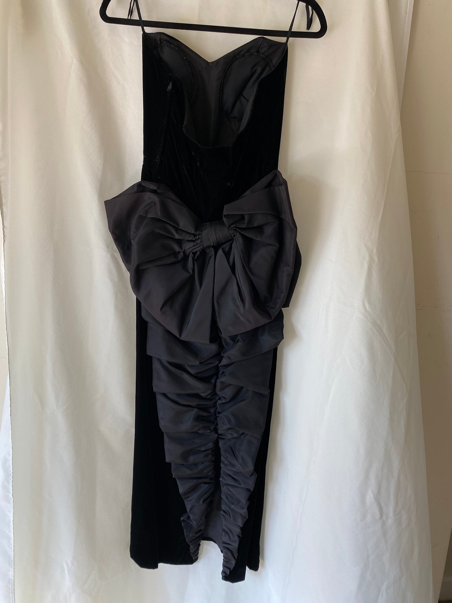 Tadashi Black Strapless Velvet Gown w/Bow